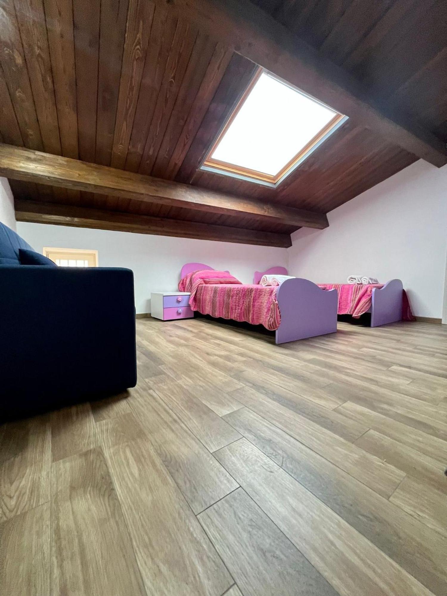 67 Rooms เชฟาลู ภายนอก รูปภาพ